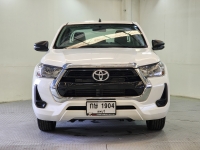 REVO D-CAB 2.4 ENTRY ZEDTION M/T