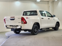 REVO D-CAB 2.4 ENTRY ZEDTION M/T