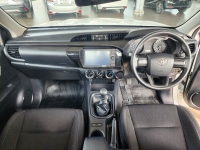 REVO D-CAB 2.4 ENTRY ZEDTION M/T