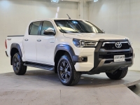 REVO D-CAB 2.4 ENTRY Pre A/T