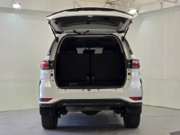 FORTUNER 2.4 LEADER G A/T