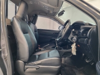 REVO SINGLE CAB 2.4 ENTRY M/T