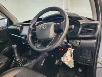 REVO SINGLE CAB 2.4 ENTRY M/T