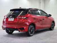 YARIS NEW 1.2 SPORT PREMIUM A/T (BLACK-ROOF)
