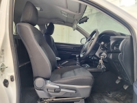 REVO SMART CAB 2.4 Z EDITION ENTRY M/T (เพจเสา)