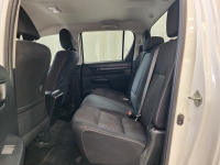 REVO D-CAB 2.4 ENTRY ZEDTION  A/T