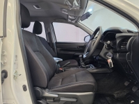 REVO D- CAB 2.4 Z EDITION ENTRY M/T (หน้าใหม่)