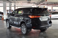 FORTUNER 2.4 V 2WD A/T