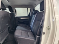 REVO D-CAB 2.4 ENTRY PRE A/T (หน้าใหม่)