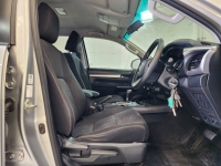 REVO D-CAB 2.4 ENTRY Pre A/T