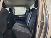REVO D-CAB 2.4 ENTRY Pre A/T