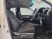 REVO D-CAB 2.4  ENTRY Pre A/T