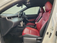 CROSS 1.8 Hybrid Premium A/T (Test Drive )