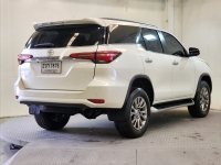 FORTUNER 2.4 V A/T