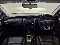 FORTUNER 2.4 LEADER V A/T