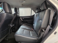 FORTUNER 2.4 LEADER V A/T