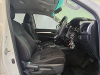 REVO D- CAB 2.4 ENTRY Pre A/T