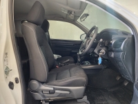 REVO SMART CAB 2.4 Z EDITION ENTRY M/T (เพจเสา)