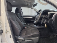 REVO D-CAB 2.4 ENTRY Pre A/T