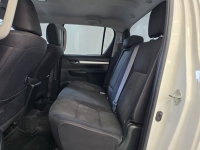 REVO D-CAB 2.4 ENTRY Pre A/T