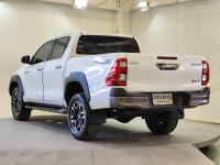 REVO D-CAB 2.4 Pre HIGH A/T