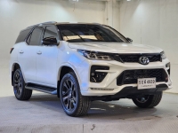 FORTUNER 2.8 GR SPORT 4WD A/T (BLACK TOP)