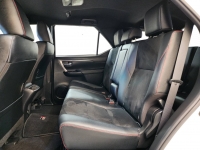 FORTUNER 2.8 GR SPORT 4WD A/T (BLACK TOP)