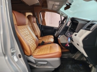 COMMUTER 2.8 A/T (หน้ายาว)(ภายใน VIP )