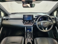 CROSS 1.8 HV PREMIUM SAFETY A/T