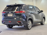 INNOVA 2.0 Zenix HEV Premium A/T