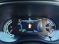 INNOVA 2.0 Zenix HEV Premium A/T