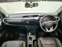 REVO D-CAB 2.4 MID Pre A/T