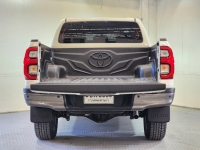 REVO D-CAB 2.4 MID Pre A/T