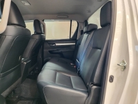 REVO D-CAB 2.4 MID Pre A/T